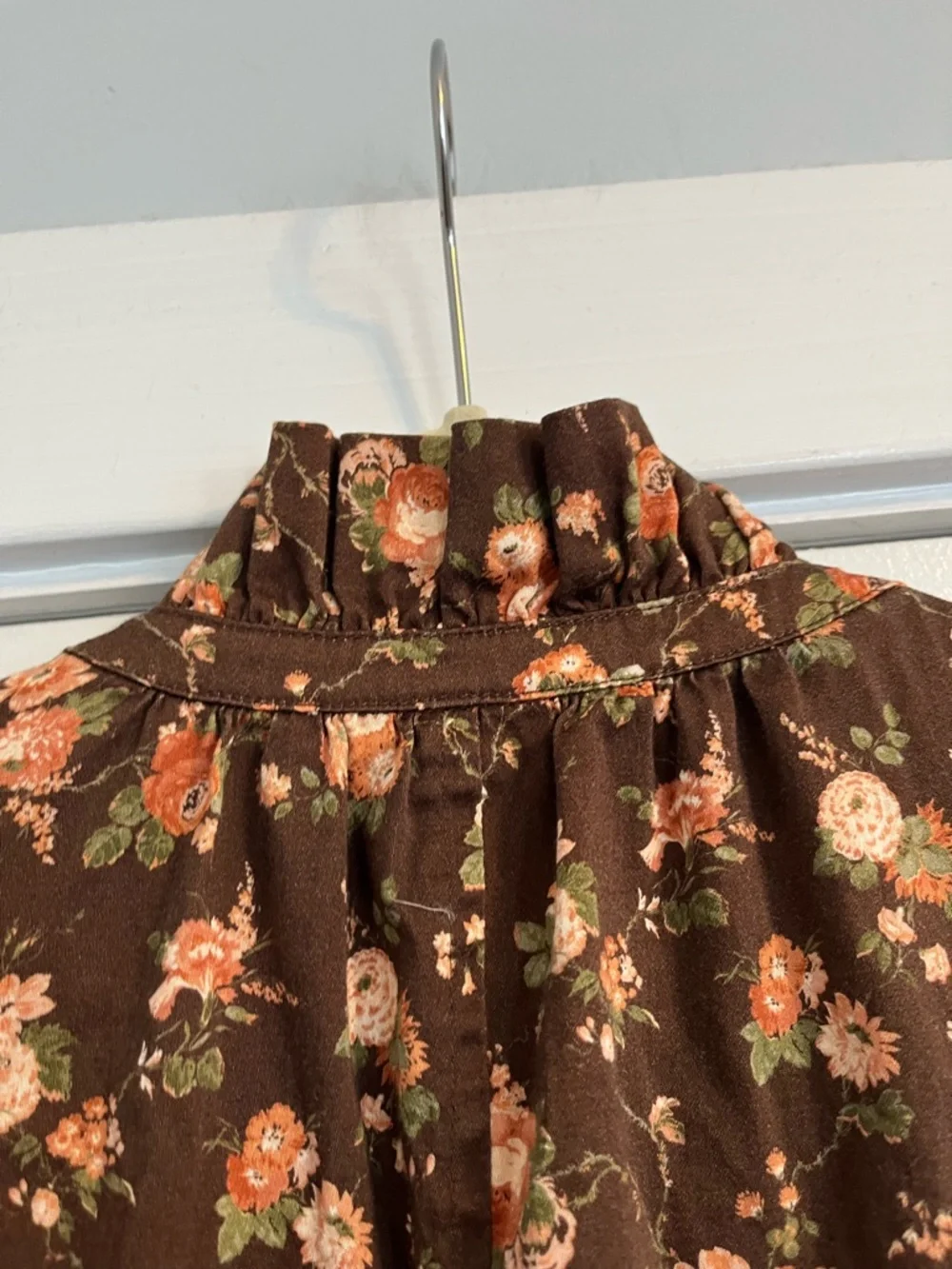 Tuckernuck Brown Floral Short Tiered Dress Rosewood Chintz Crawford
Dress large - Picture 7 of 8